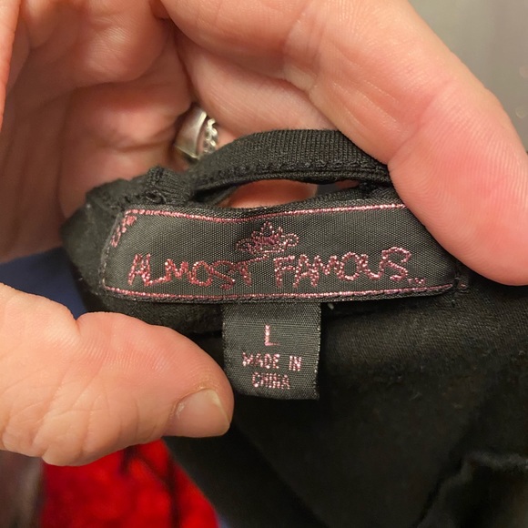 Large Peacock Feather Almost Famous T-Shirt - Picture 6 of 6